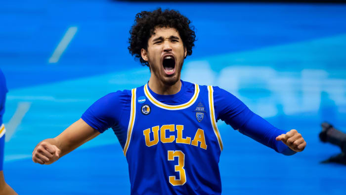 UCLA guard Johnny Juzang